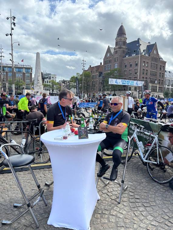 Statafels op het evenemententerrein